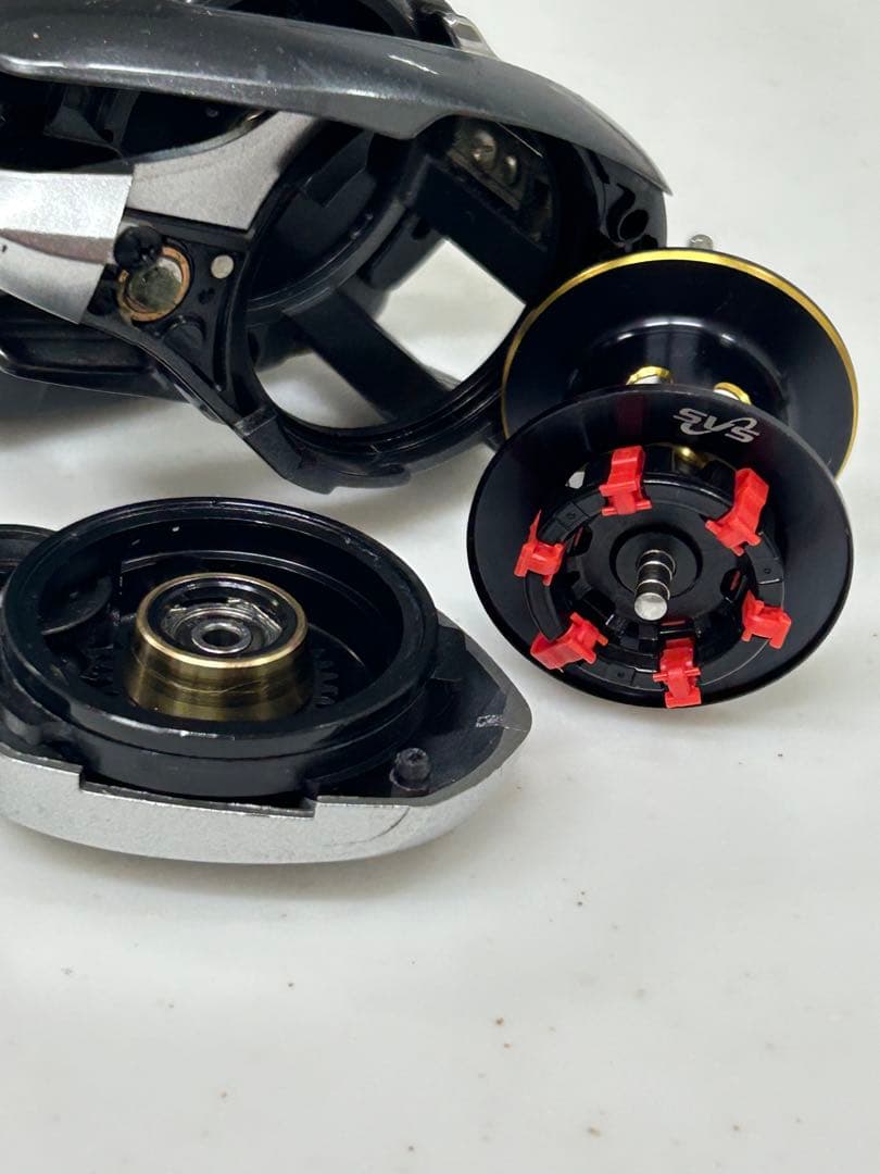 ☆13nium HG ベイトリール (右)シルバー