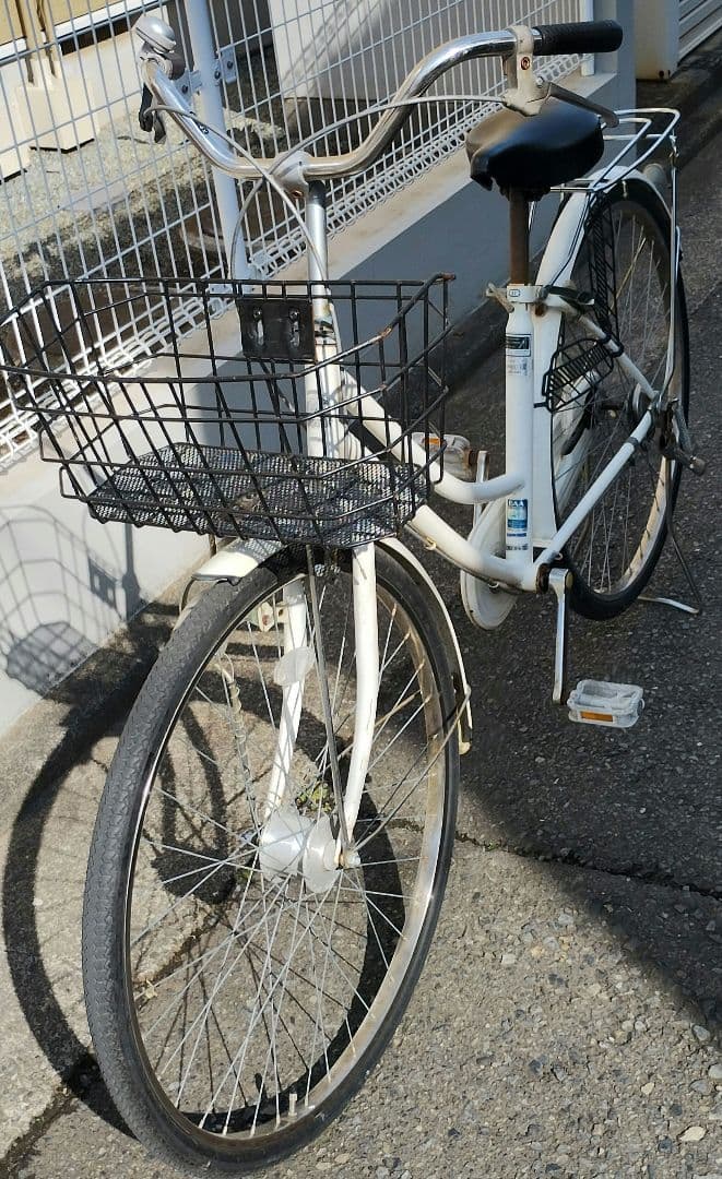 自転車　軽快車　ママチャリ　27インチ　状態良好　オートライト　鍵、カゴ付き