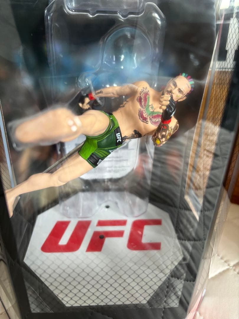 【新品】UFC公式 マクレガー オマリー アデサニヤ フィギュア 3体セット