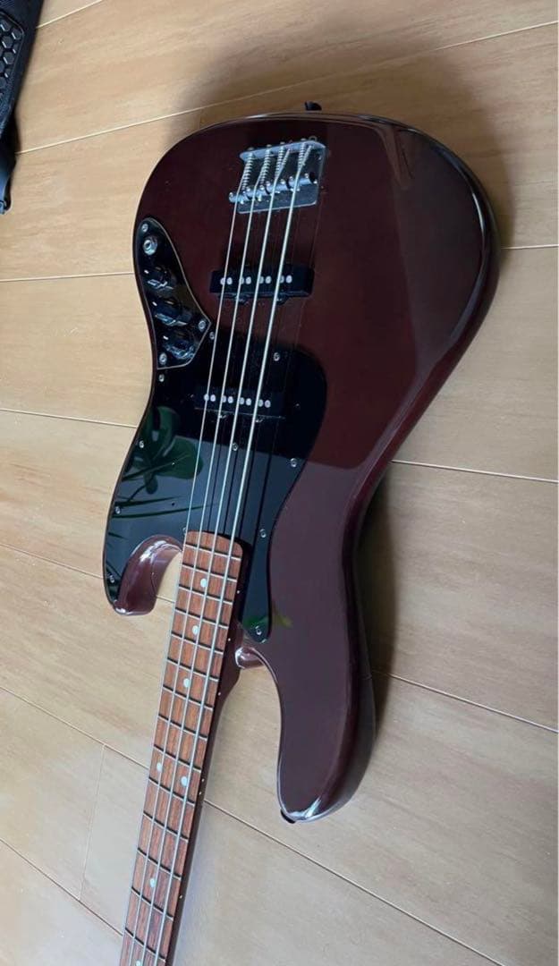 Fender Japan(フェンダージャパン)JB62 WAL