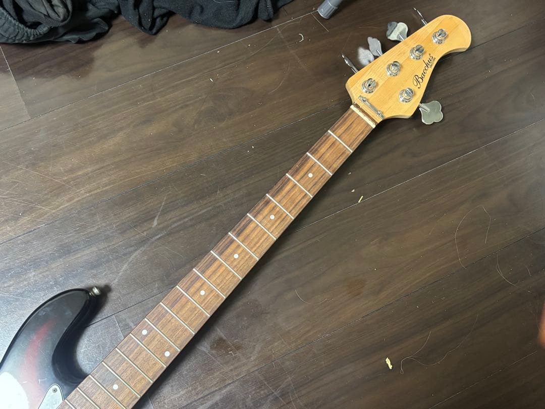 バッカス　5弦ベース　ジャンク