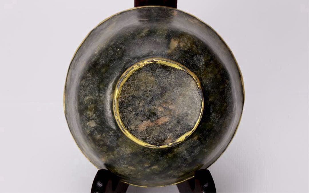 翡翠 ヒスイ 玉 石 茶碗 盃 茶道具 茶器 抹茶椀 玉器 礼器 石製 金装飾