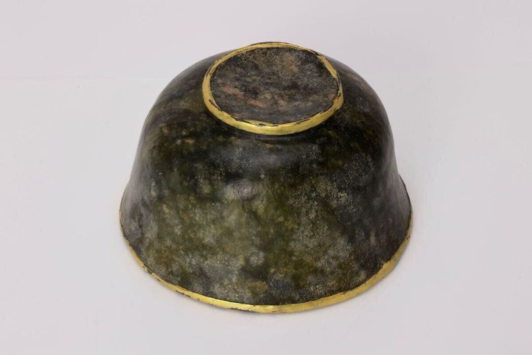 翡翠 ヒスイ 玉 石 茶碗 盃 茶道具 茶器 抹茶椀 玉器 礼器 石製 金装飾