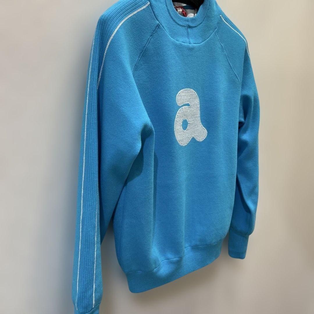 新品❤️アルチビオ❤️青色ロゴ入りクルーネックセーター