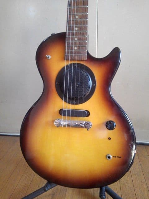 ◎激渋！激珍！ギブソンレスポールそっくりミニエレキギター・高級ソフトケース付き！