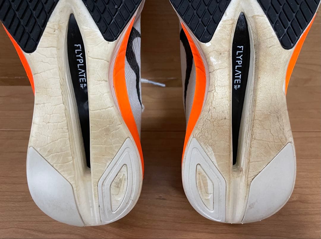 ナイキ ウィメンズヴェイパーフライ4プロトタイプ 25.5cm