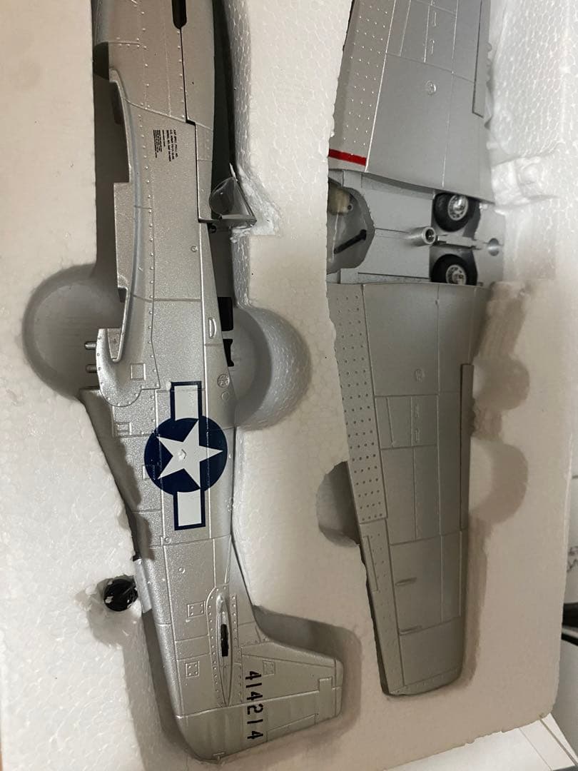 1/48 P-51D MUSTANG ノースアメリカン　マスタング