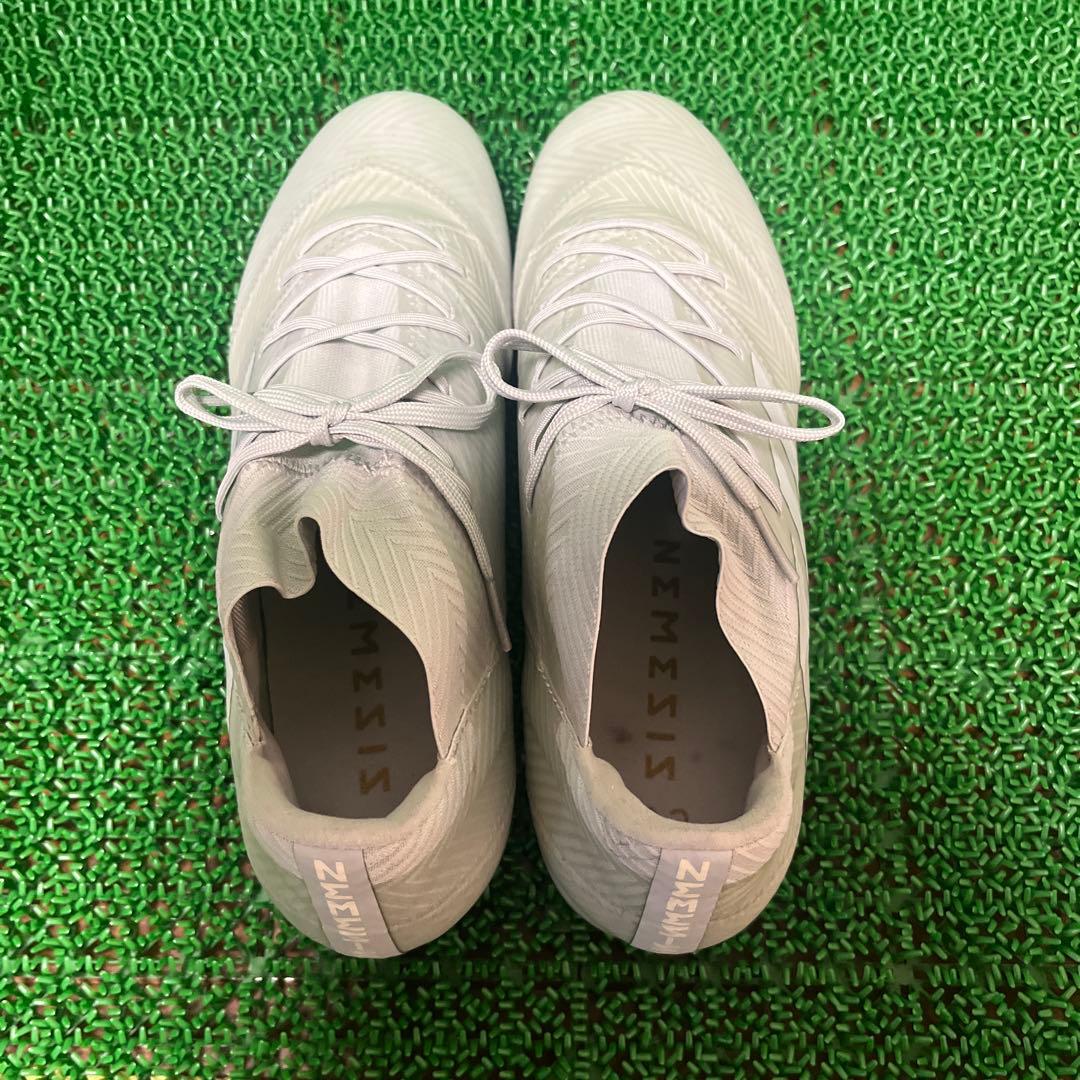 アディダス サッカースパイク ネメシス 18.2-ジャパン HG/AG(グレー)