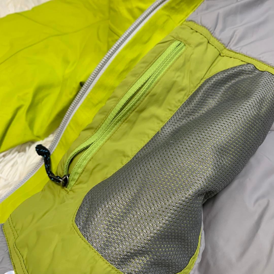 【美品】mont-bell モンベル　パウダーライトパーカ