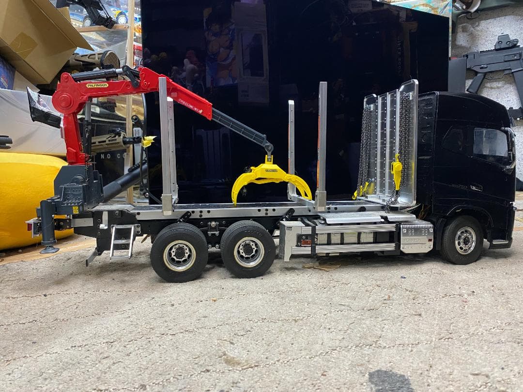 タミヤ　1/14 ボルボFH16　6x4　ティンバートラック　フルオペレーション