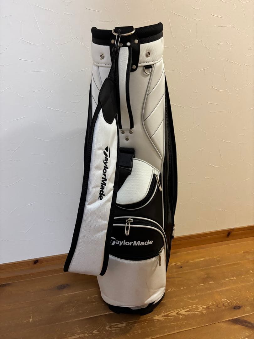 TaylorMade キャディバッグ 白黒 4分割