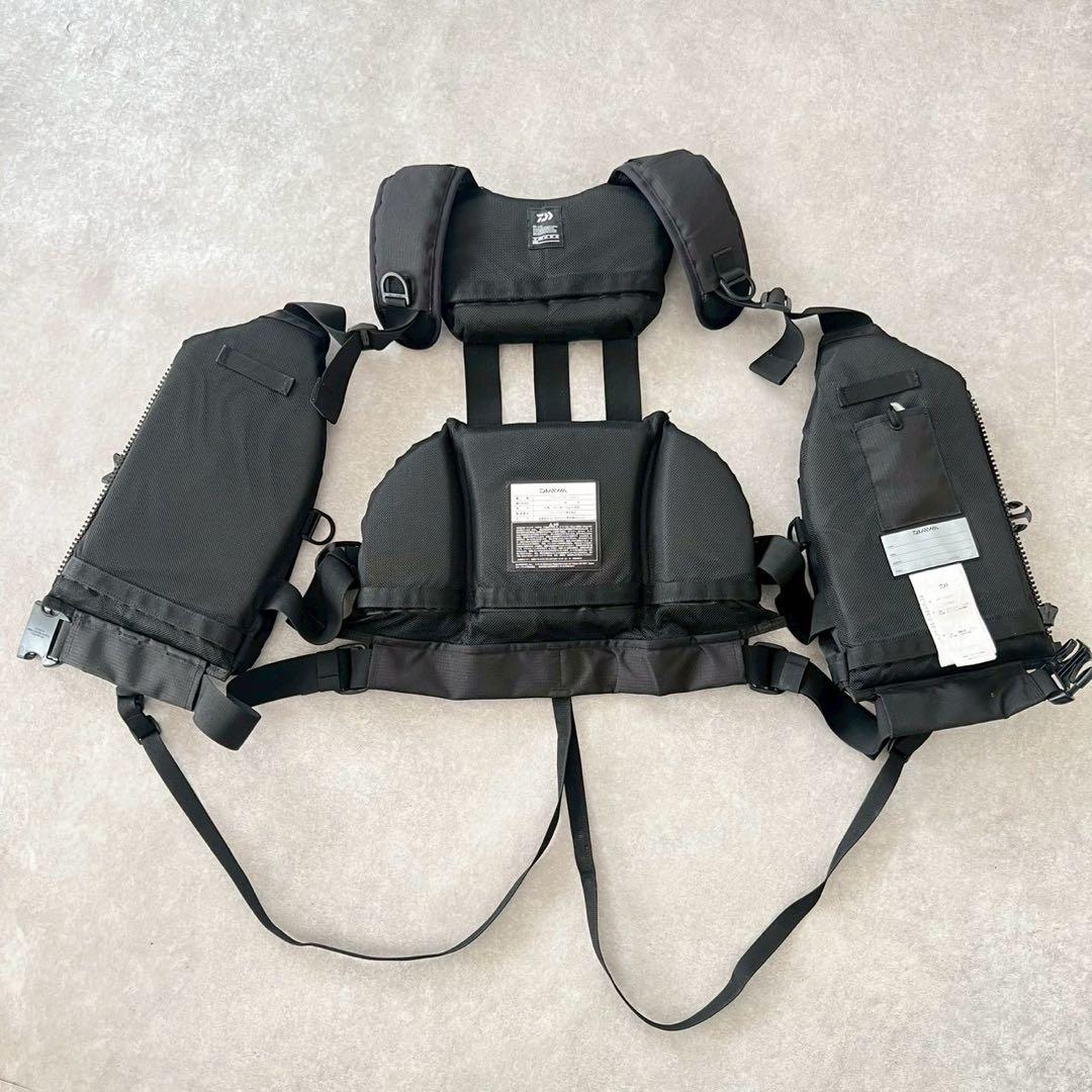 【ロックショアベスト】DAIWA DF-4023 FREE