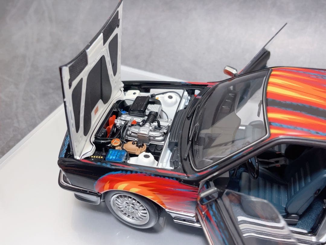 特注 1/18 Art Car  635 CSi (E24)