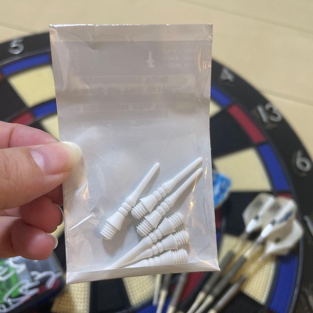 ダーツボードとダーツセット