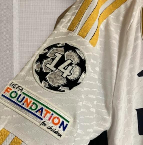 23/24 レアル・マドリード ホーム 長袖 サッカーシャツ 15番 バルベルデ