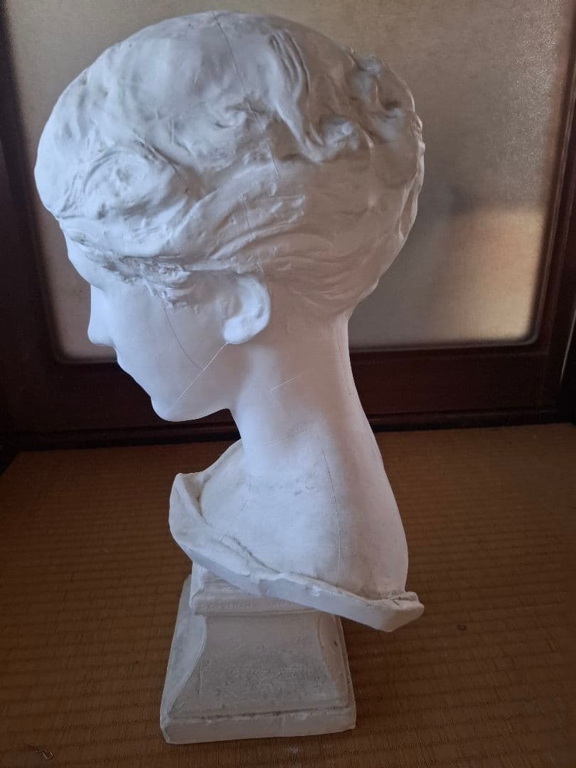 フレンチ胸像　デッサン　石膏像