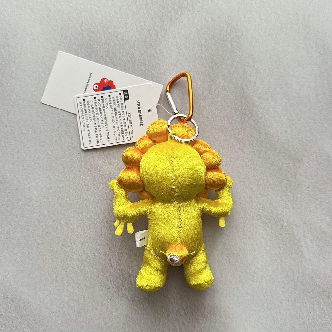 新品未使用品　万博　ミャクミャク　カラビナ付き マスコット 立ち　ゴールド　金