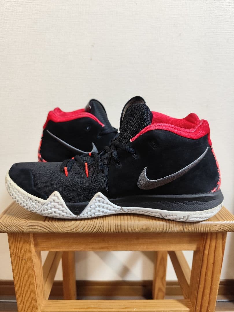 Nike Kyrie 4 ナイキ カイリー4　27.5cm　カイリー・アービング