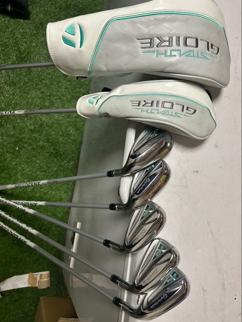 TaylorMadeレディースセット。人気のパステルカラー人気セット!早い者勝ち