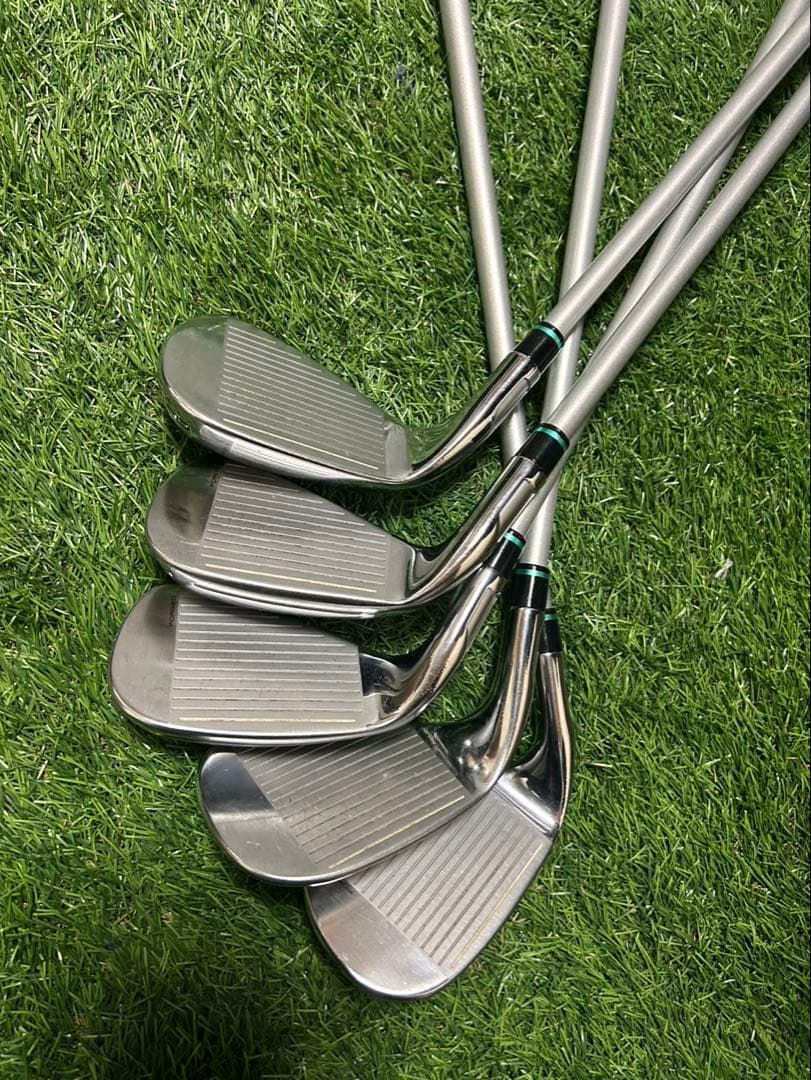 TaylorMadeレディースセット。人気のパステルカラー人気セット!早い者勝ち