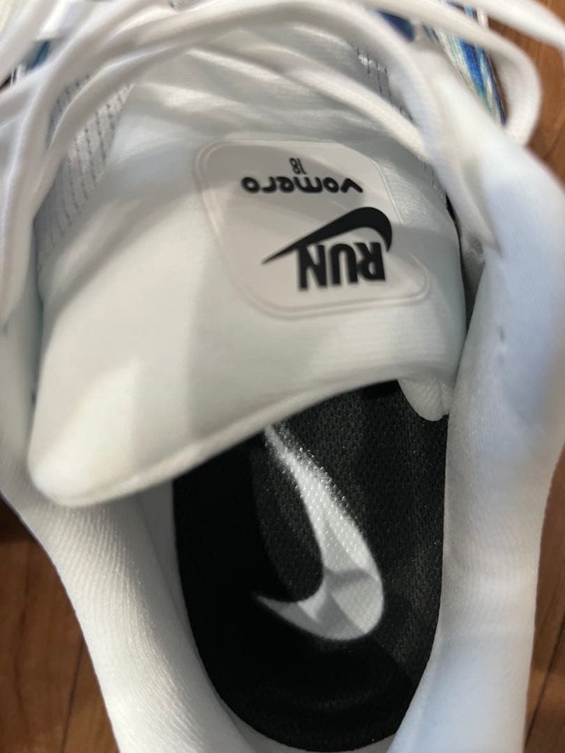 【新品】Nike ランニングシューズ ボメロ vomelo 18SE 27cm