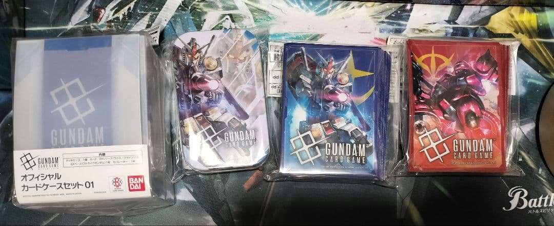 ガンダムカード　デッキケース　スリーブ二種　ダイス