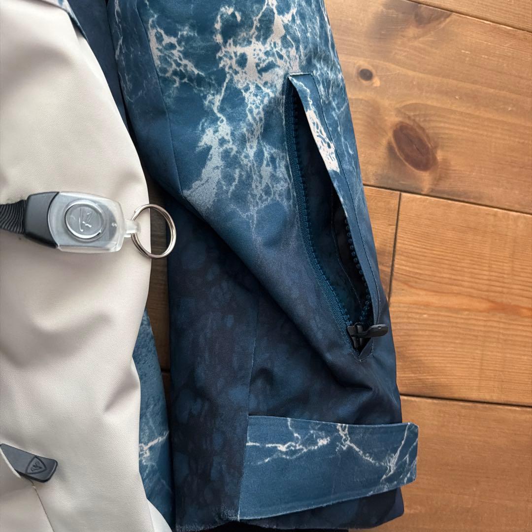 ロシニョール スキー・ボードウェア　アノラックタイプLサイズ上下