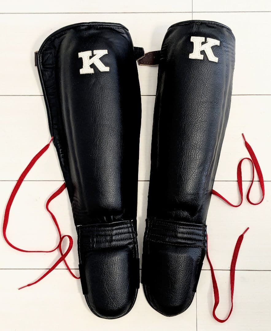 超希少 未使用 ムエタイ名品K トレーナー用シンガード