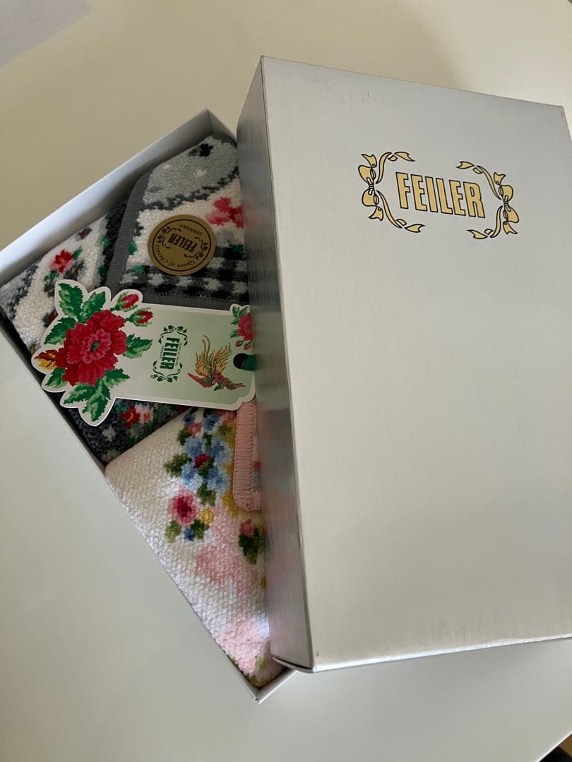 新品未使用　FEILER タオルハンカチセット