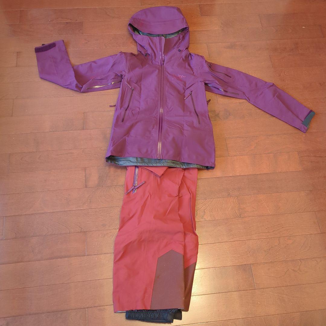 アークテリクス　スキージャケット　ウィメンズXS　バードエイド（期限切れ）あり