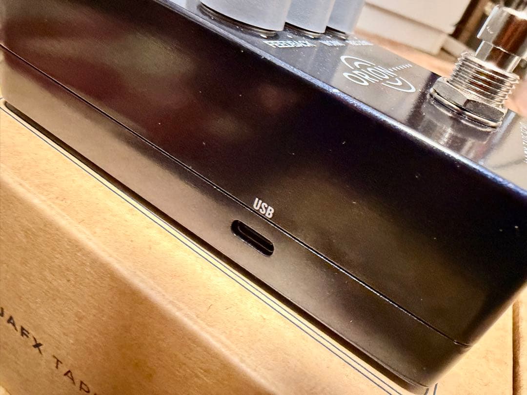 UNIVERSAL AUDIO  UAFX Orion TapeEcho 極美品