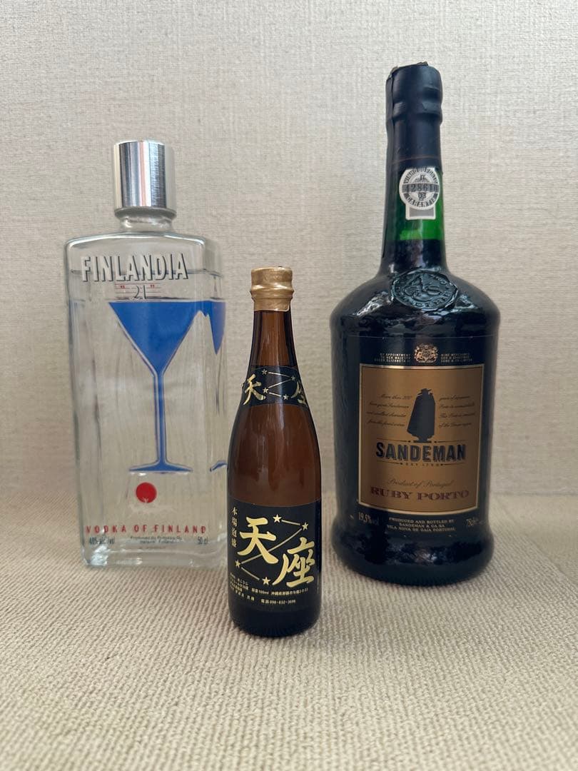 天座 小瓶・FINLANDIA・SANDEMAN