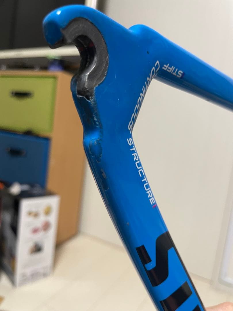 チネリ　ストラトファスター　カーボンフレーム　Sサイズ