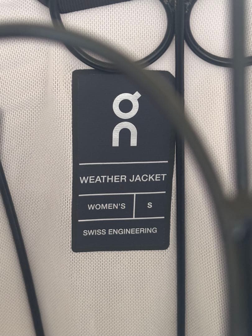 on ウェザージャケット