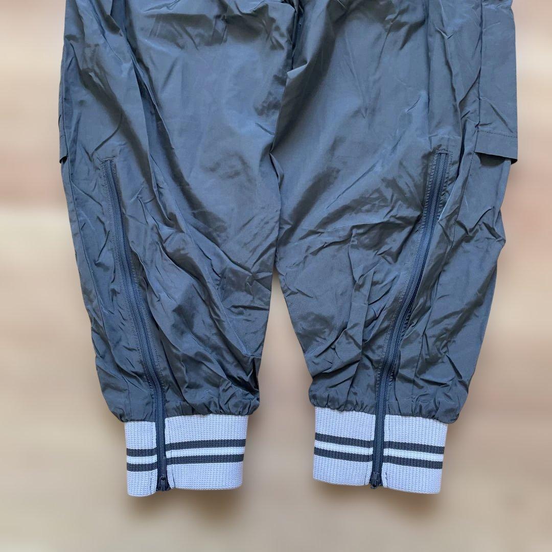 adidas 90s ナイロンジョガーパンツ