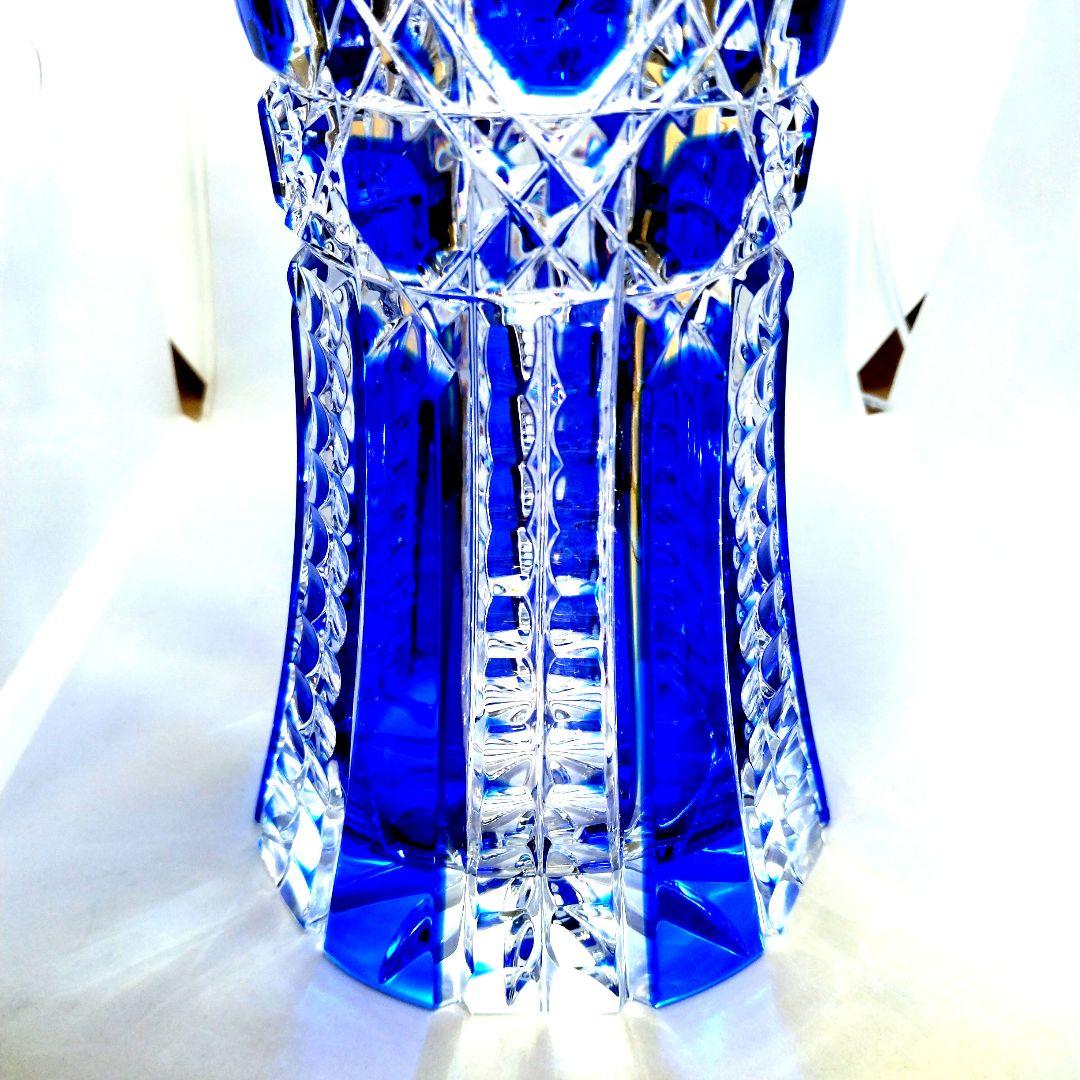 新品カガミクリスタル江戸切子青色被せガラスクリスタルカット花瓶花器薩摩切子