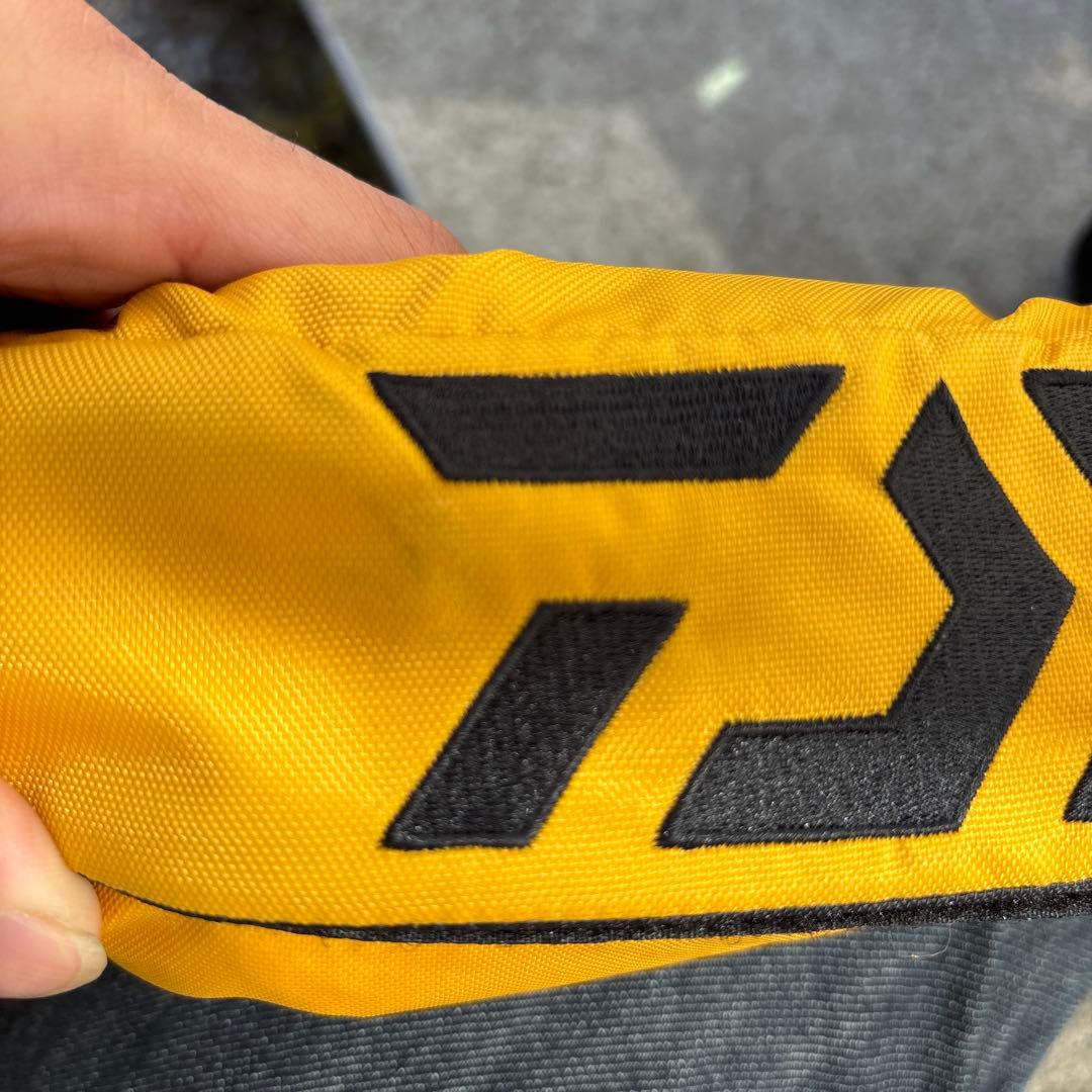 ダイワ　腰巻きライフジャケット