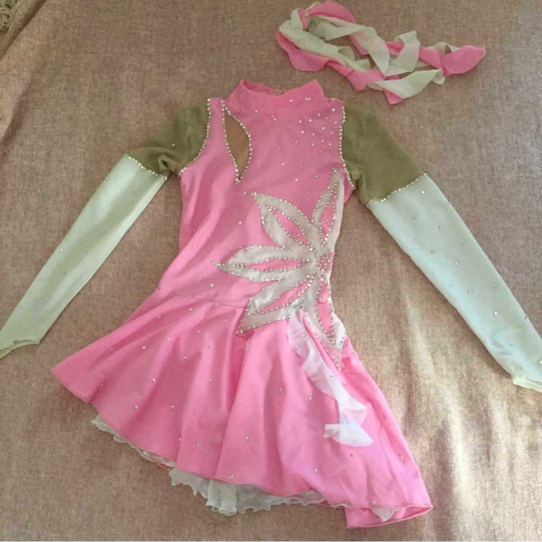 フィギュアスケート 衣装 (女の子)