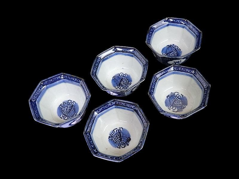 古伊万里　染付　毘沙門亀甲紋に花図　八角向付 ５客　A234AS-DBb