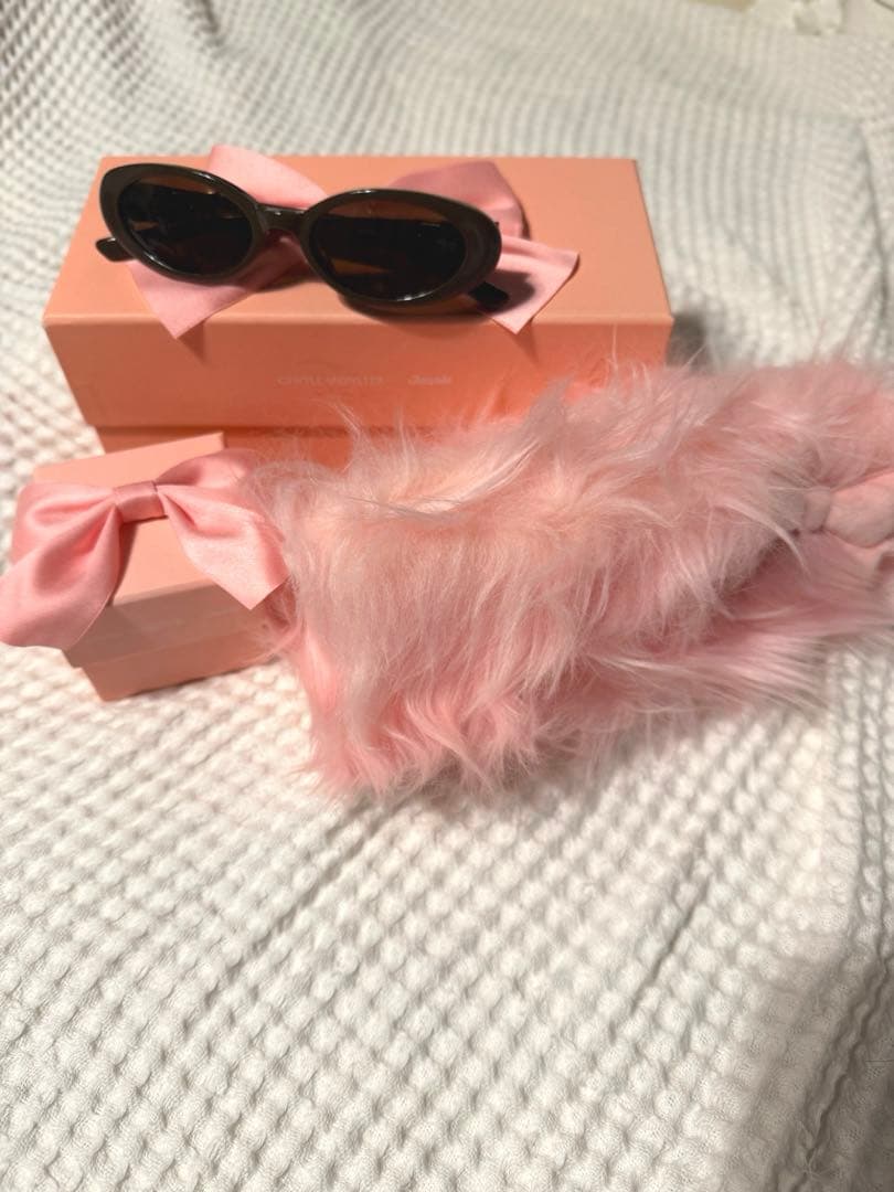 GENTLE MONSTER Jennieコラボ サングラスリボンチャーム付き