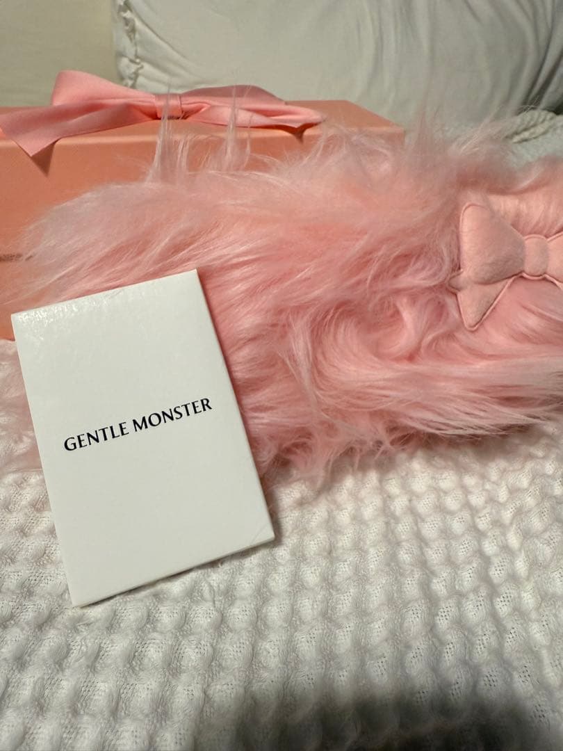 GENTLE MONSTER Jennieコラボ サングラスリボンチャーム付き