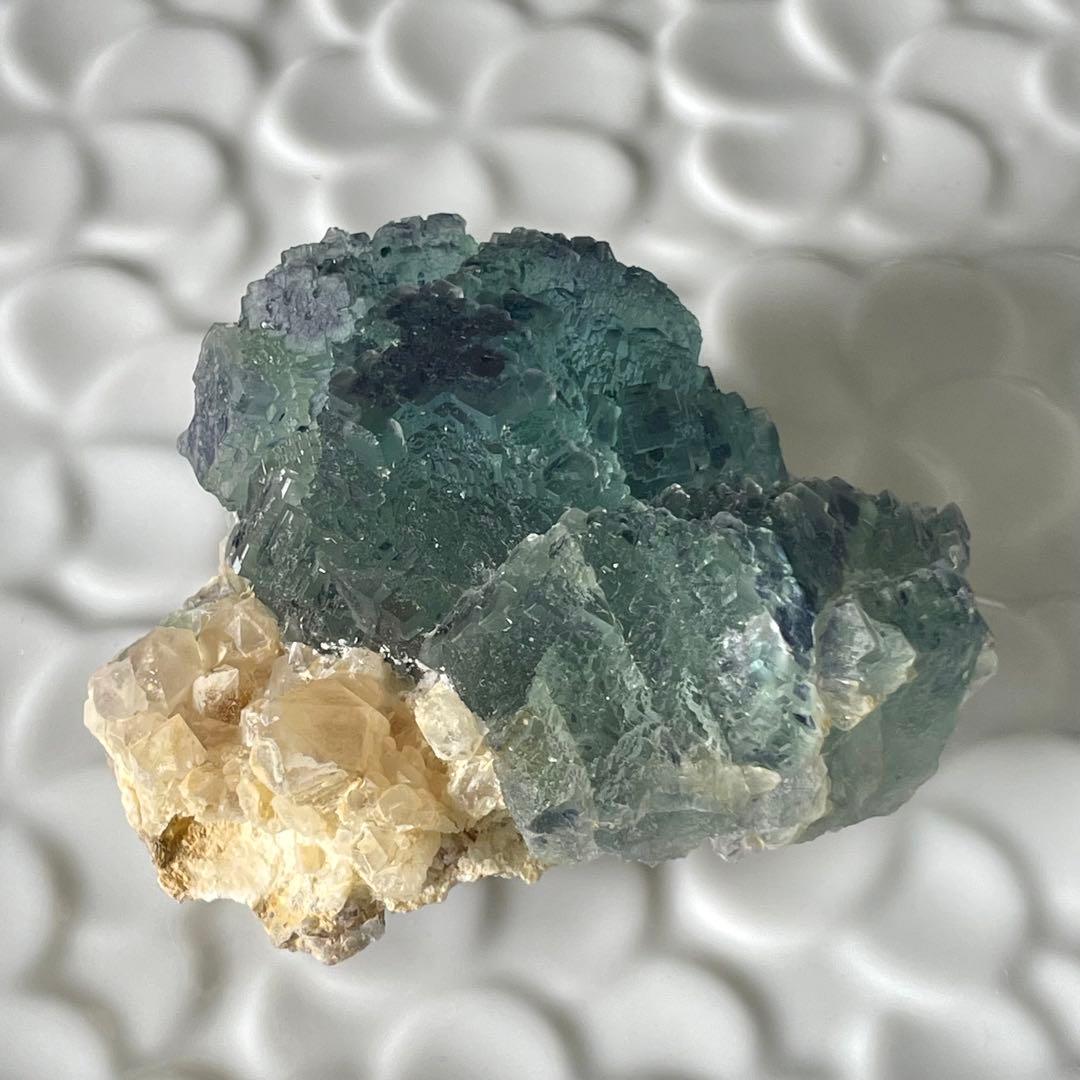 ナミビア Omihana産 フローライト 蛍石 鉱物標本 原石