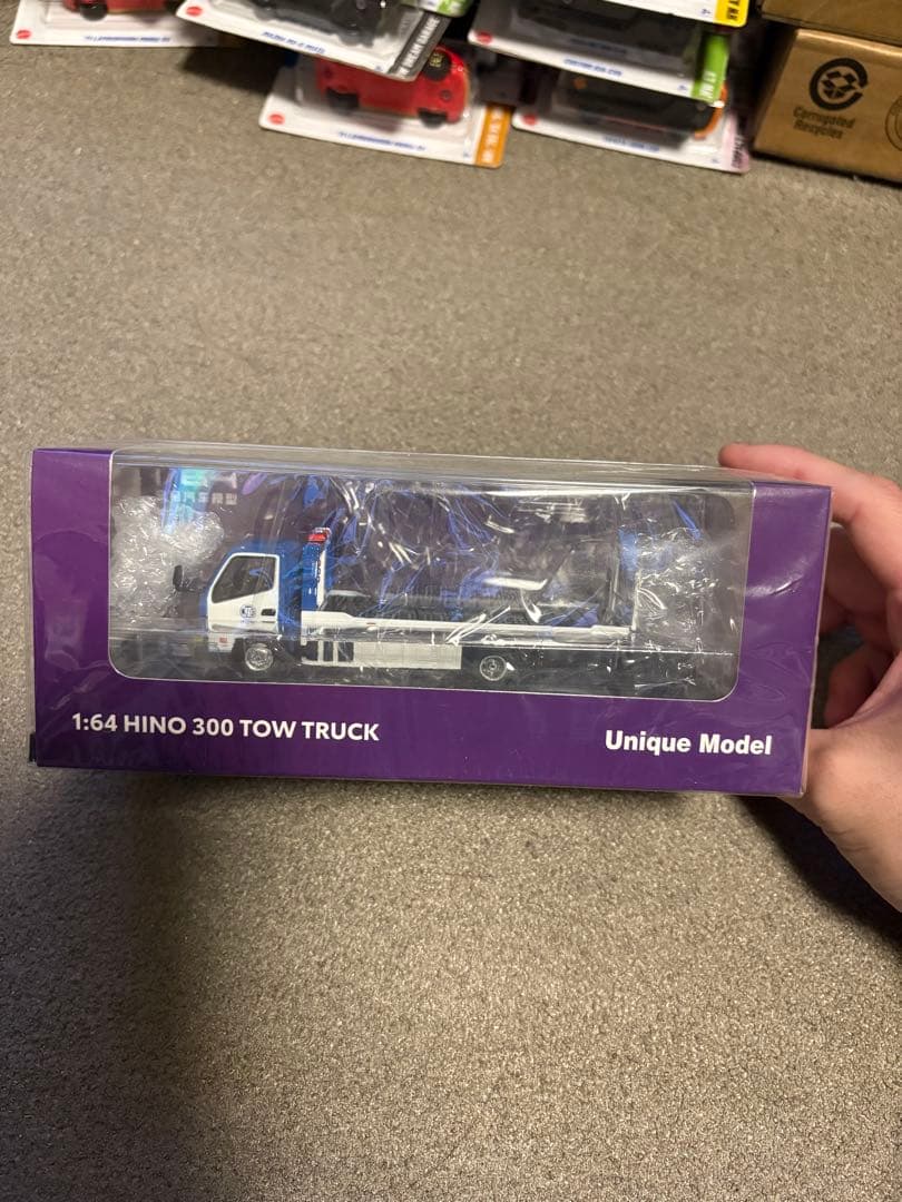 1/64 サイズ　日野　300 積載車　JAFカラー　未開封品　ラス1