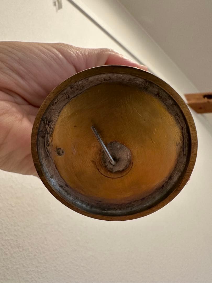 E.Thomas Williams 1984年ストライキを記念した台座