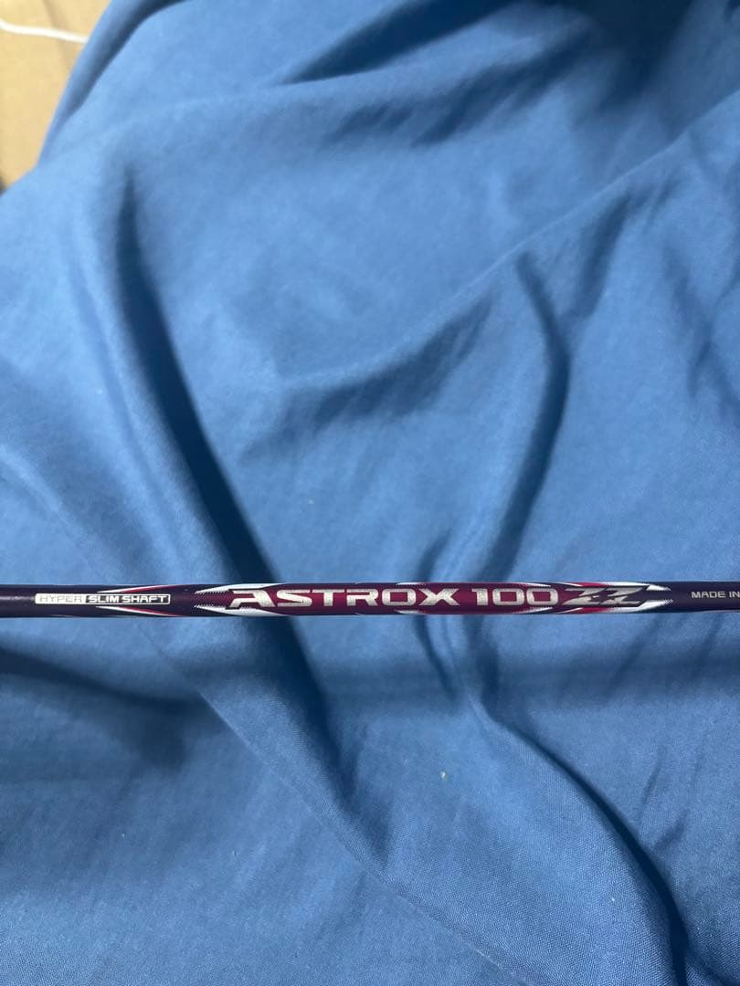 YONEX Astrox 100zProバドミントンラケット