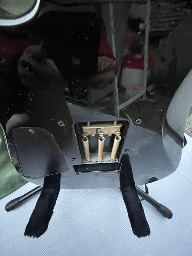 FERNANDESエレキギター 革のギターケース・新品弦6個　引取の方は2万円❗️