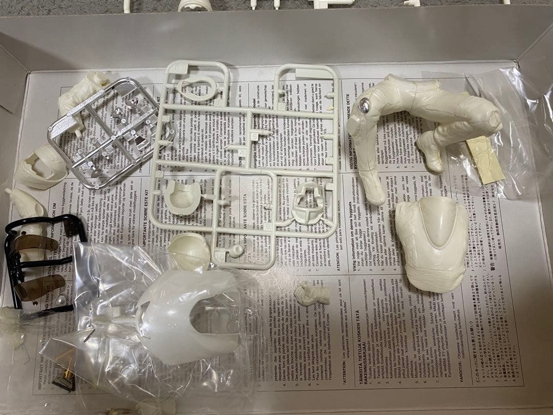 タミヤ 1/12 ヤマハ YZR-M1 '09 フィアットヤマハチーム