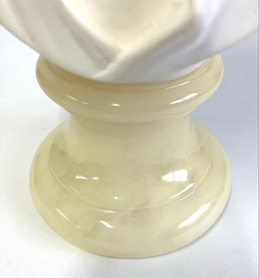 少女の胸像　白い陶器製　ジュゼッペ・ベッシ イタリア製