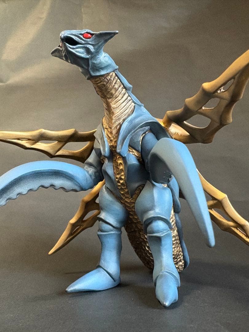 ご依頼品　バジリス　ソフビ　リペイント完成品