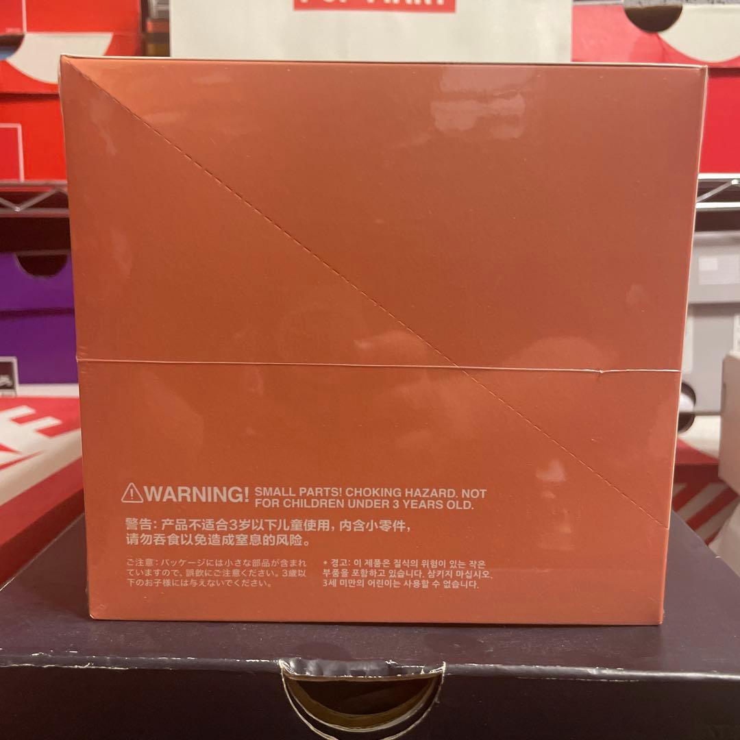 正規品 POP MART Have A Seat LABUBU ラブブ　おすわり